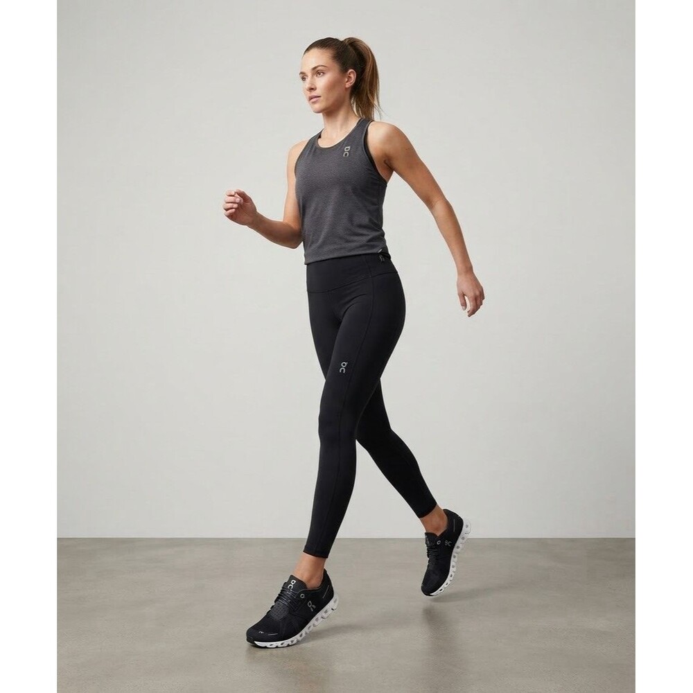 On Cloud Black And White Running Shoes Women's Size W 9